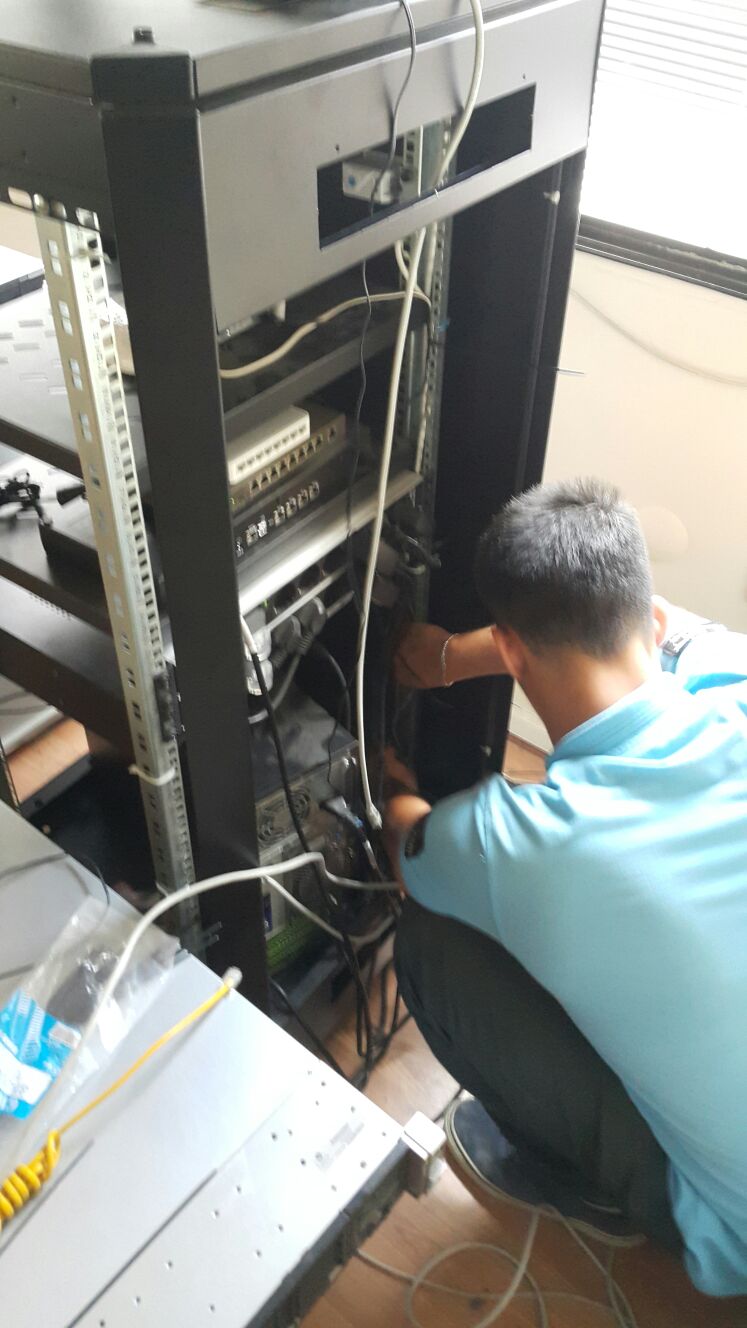 Çizgi Yazılım izmir Zayıf Akım Kablolama Server Projesi